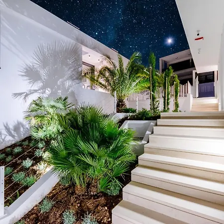 Pax Villa Sutivan