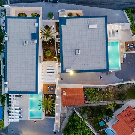 Pax Villa