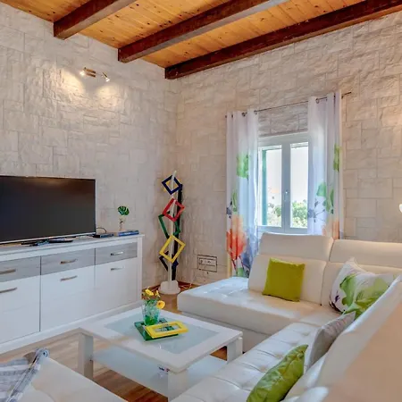 Pax Villa