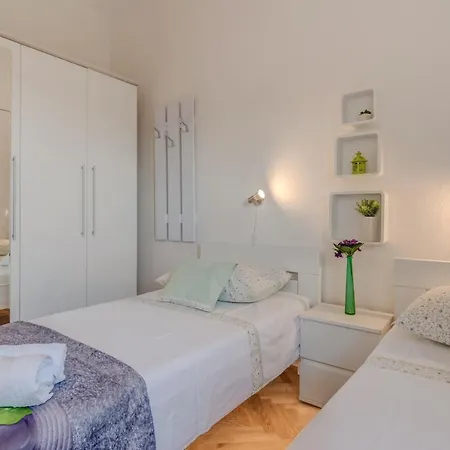 Pax Kaštel Štafilić