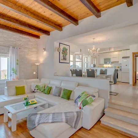 Pax Kaštel Štafilić